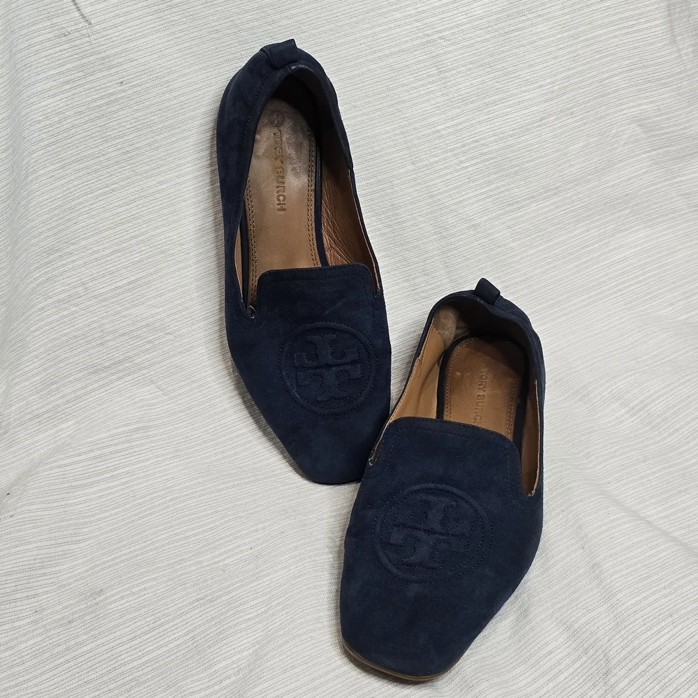 Tory Burch Navy Leigh Suede Loafer Logo Medallion Slip on Women's Size 8.5